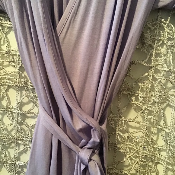 💙 Gillian O’Malley  Lace Trimmed Robe - Picture 3 of 8